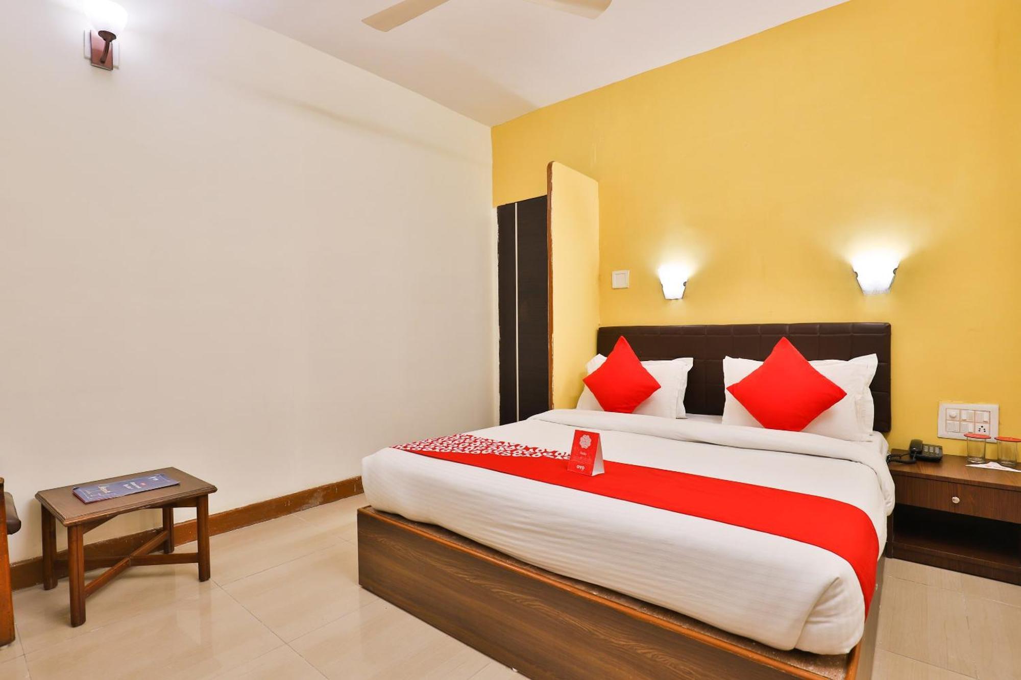 Hotel O Utsav Vadodara Exterior foto